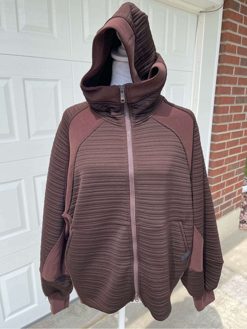 PrAna Women’s Espresso Brown Send Off Full Zip Small Camping Hiking Hoodie